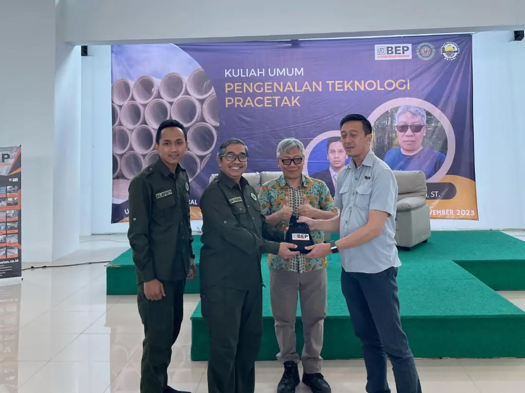 Sesi Serah Terima Kenang-kenangan